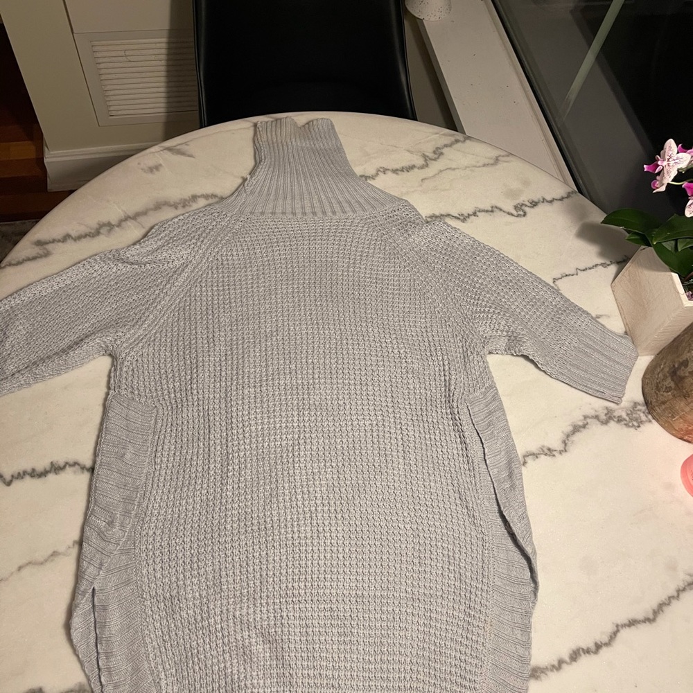 Turtle Neck Sweater - Picture 2 of 3